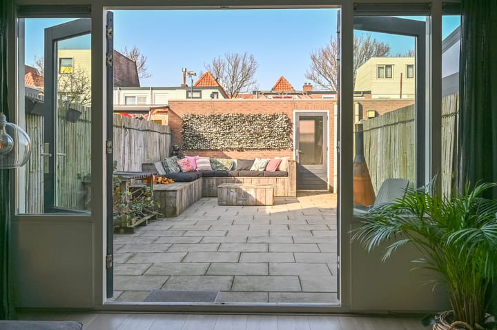 Foto 27 van De Ruyterstraat 158