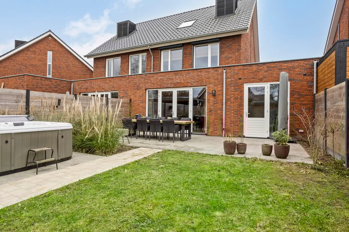 Foto 2 van Blauwborst 30