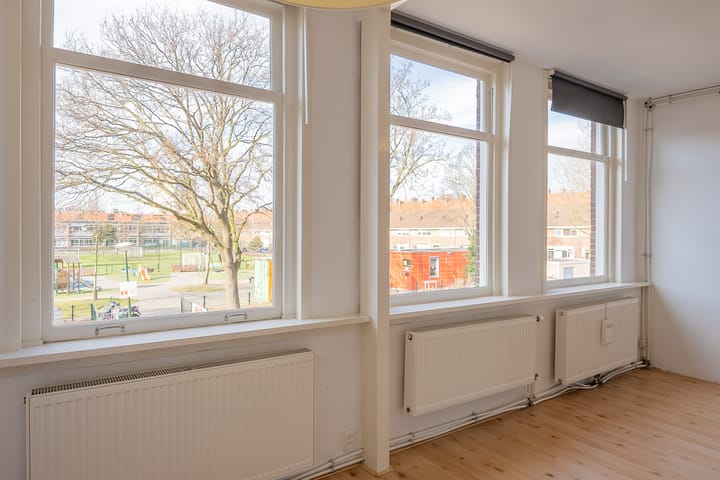 Photo 2 of Melodiestraat 35