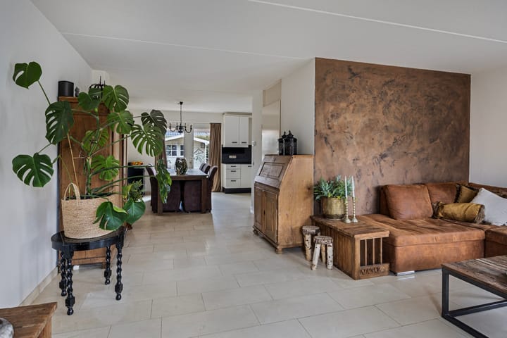 Photo 19 of De Garven 2