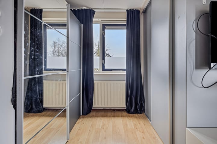 Photo 31 of De Garven 2