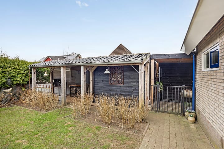 Photo 43 of De Garven 2