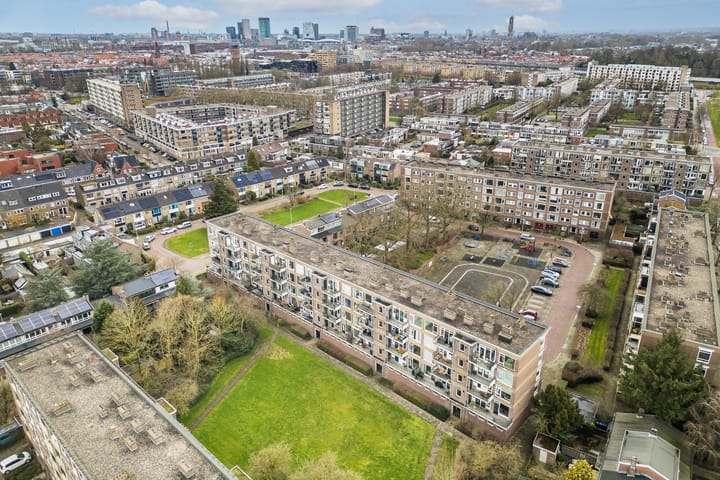 Foto 28 van Looplantsoen 180