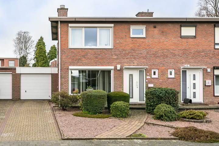 Foto 1 van Mentenlaan 16