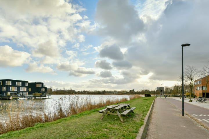 Foto 28 van John Napierstraat 42