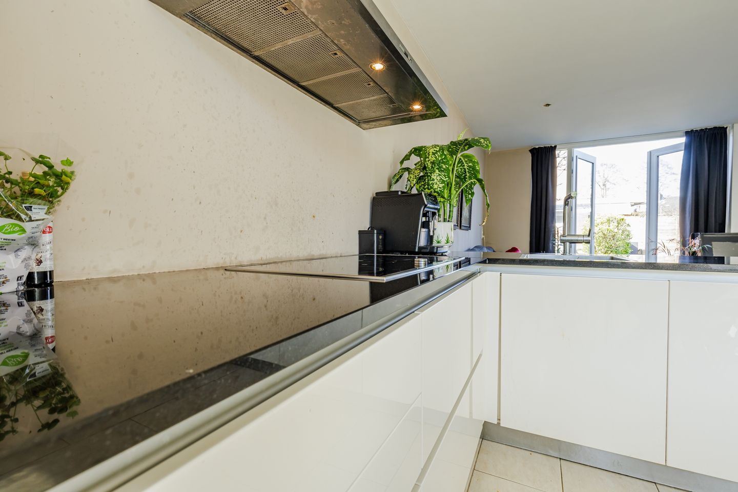 Foto 10 van Hazelaarstraat 125