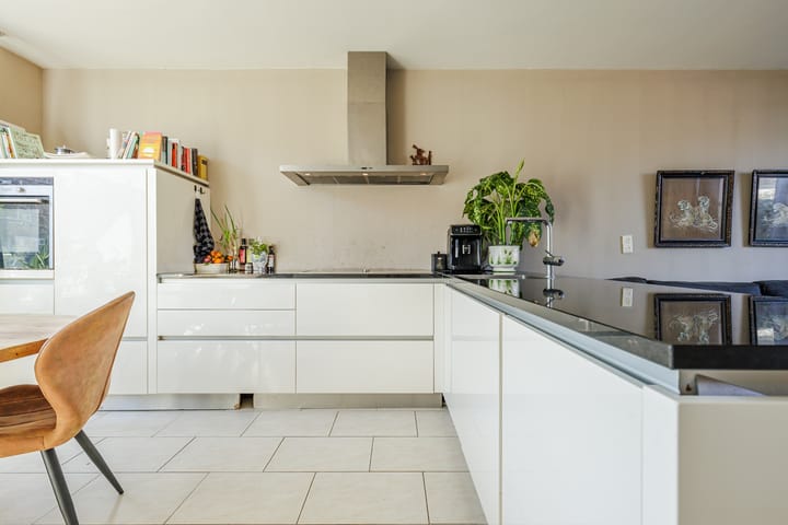 Photo 8 of Hazelaarstraat 125