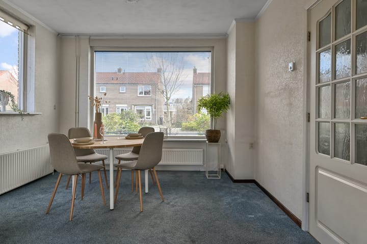 Photo 3 of Prins Bernhardstraat 34