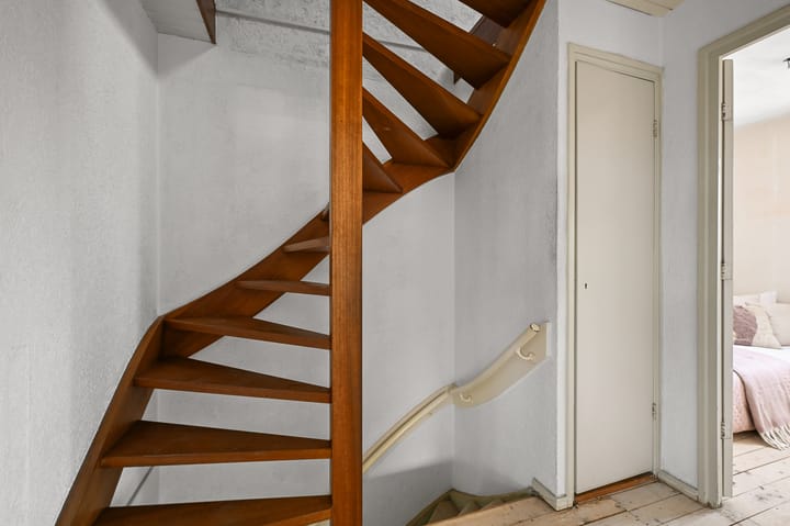 Photo 25 of Prins Bernhardstraat 34