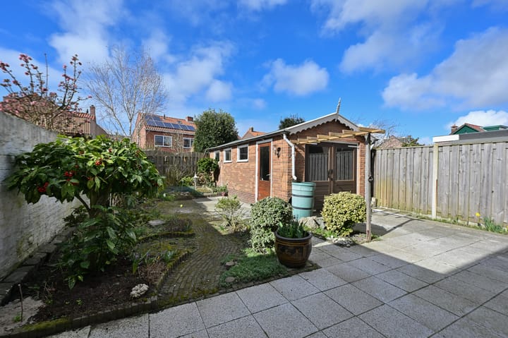 Photo 28 of Prins Bernhardstraat 34