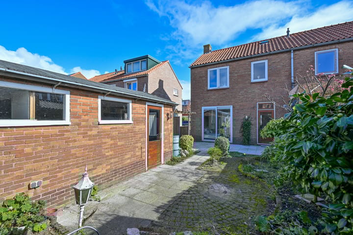 Photo 31 of Prins Bernhardstraat 34