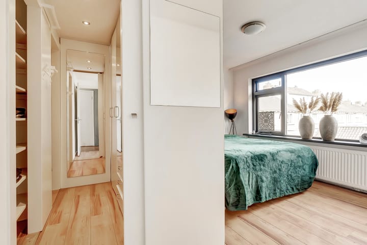 Foto 15 van Valburgseweg 38