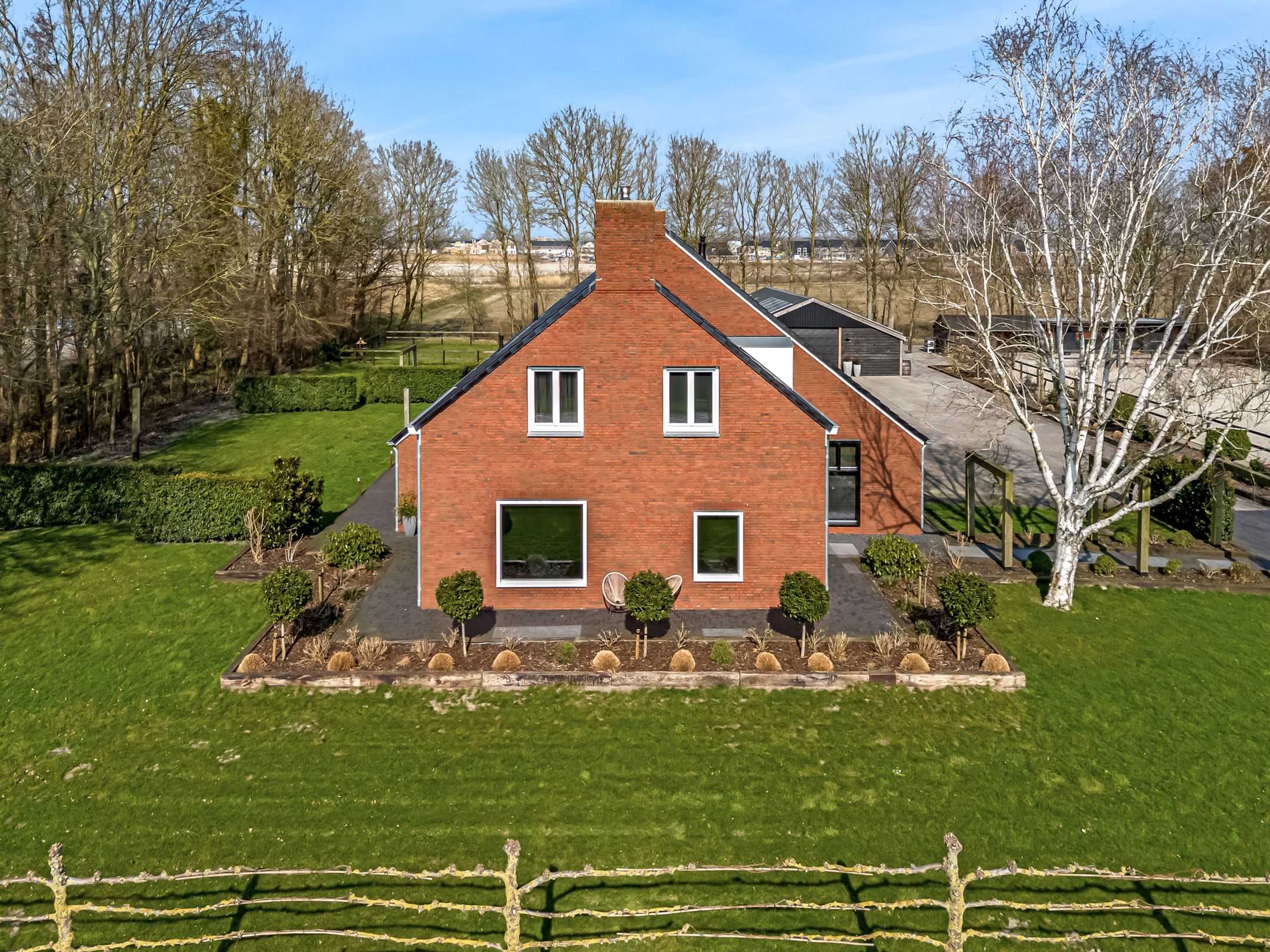 Photo 3 of Domineesweg 24