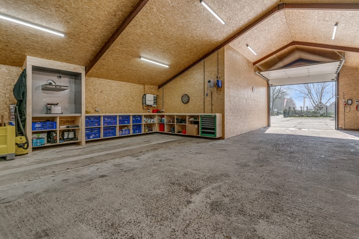 Photo 73 of Domineesweg 24