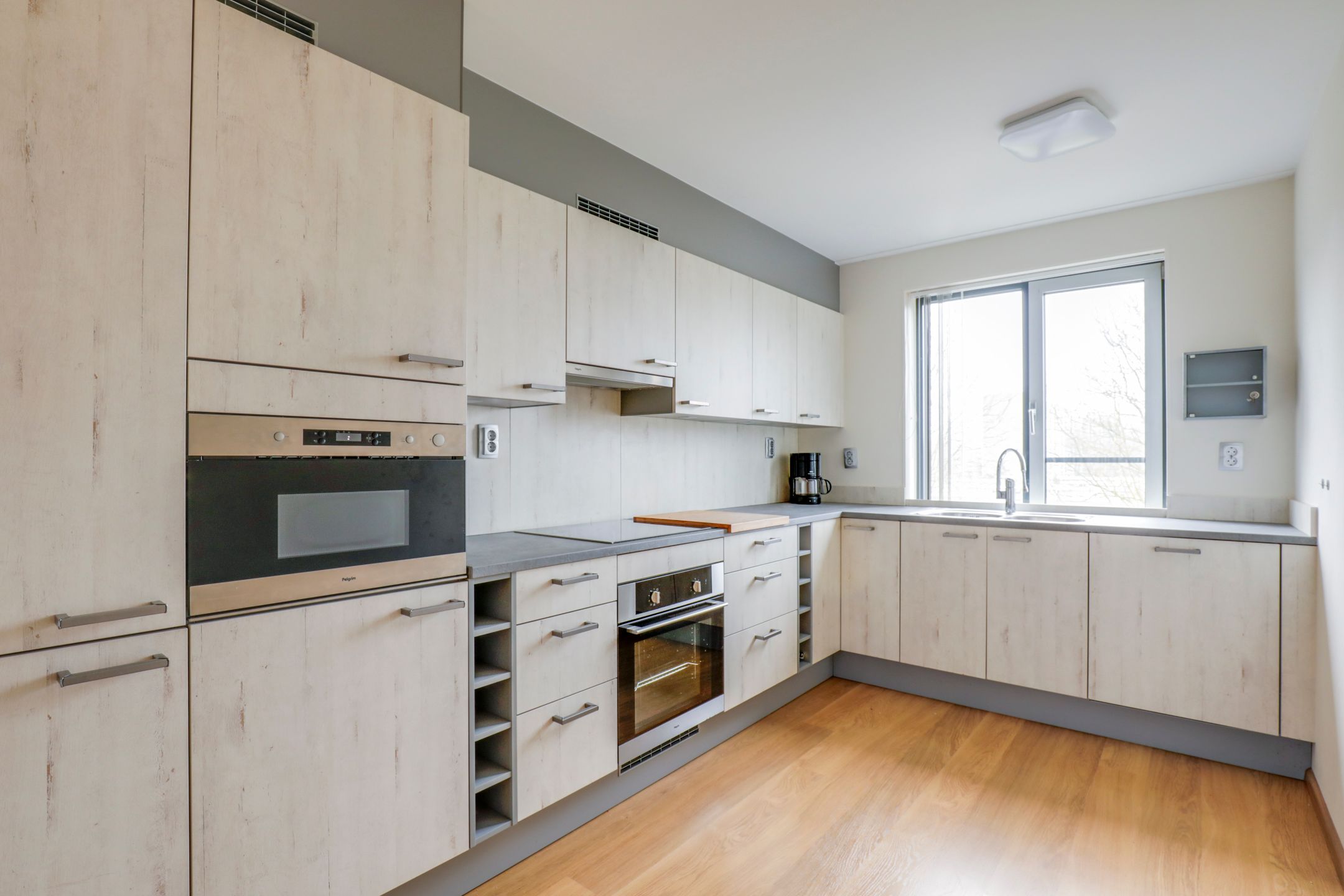 Photo 6 of Humberdreef 66