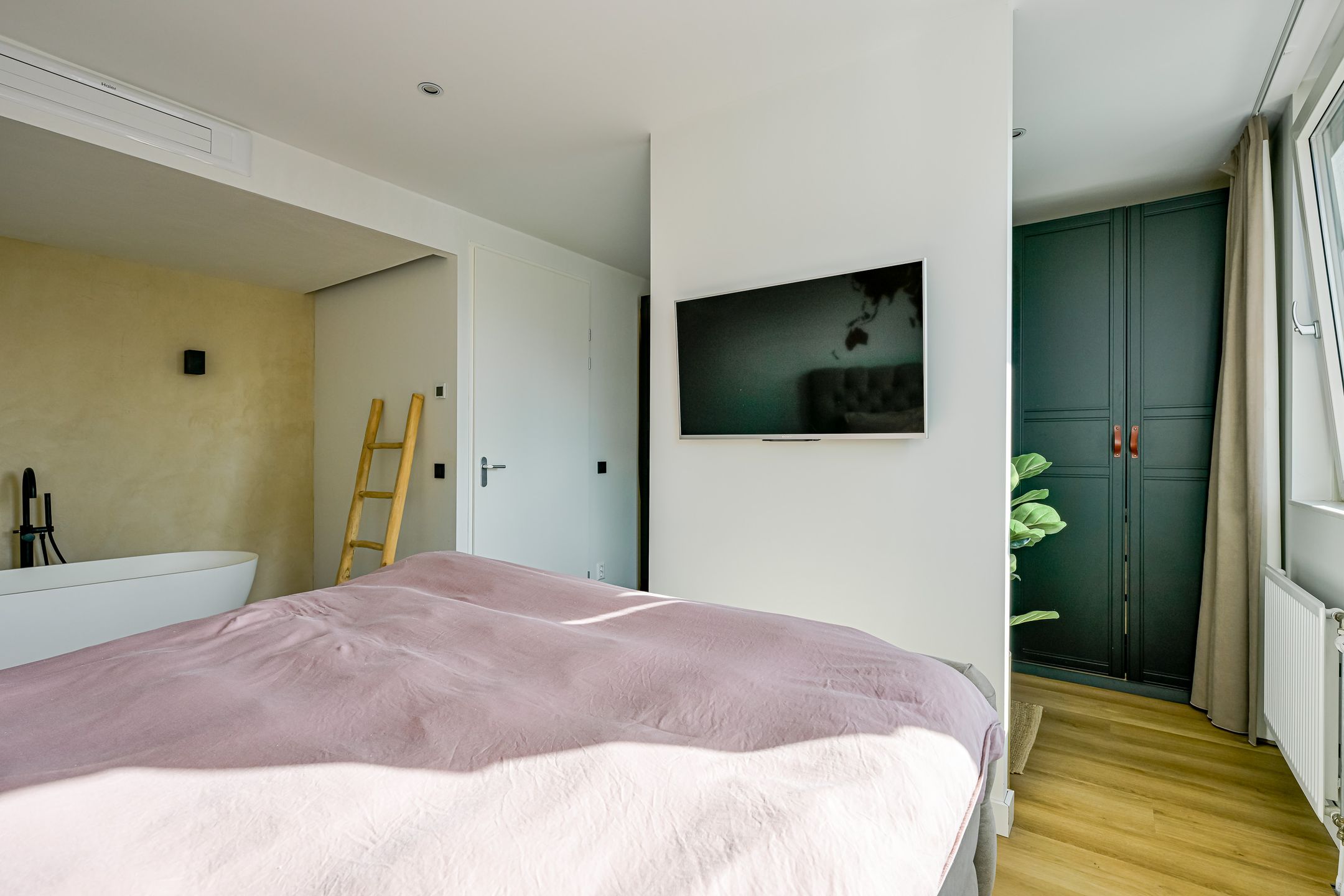 Photo 21 of Zeewolf 3