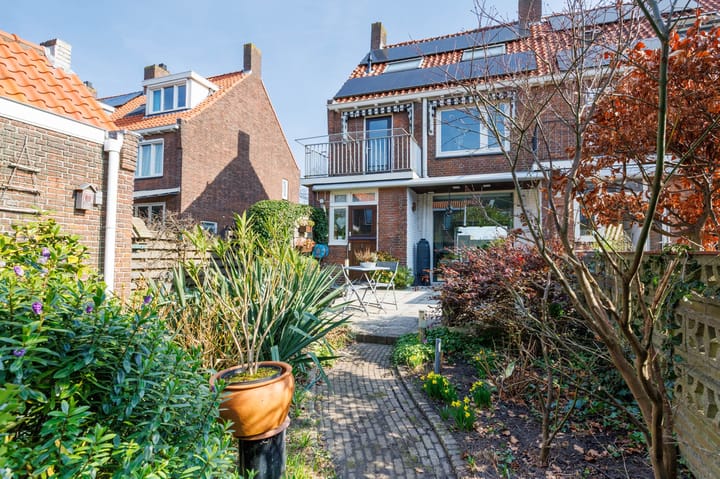 Foto 2 van Kanaalweg 8