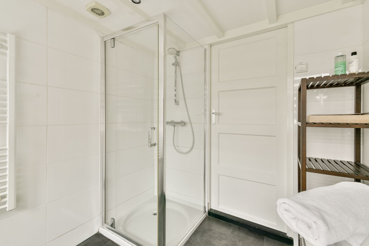 Photo 19 of Swaluëstraat 3