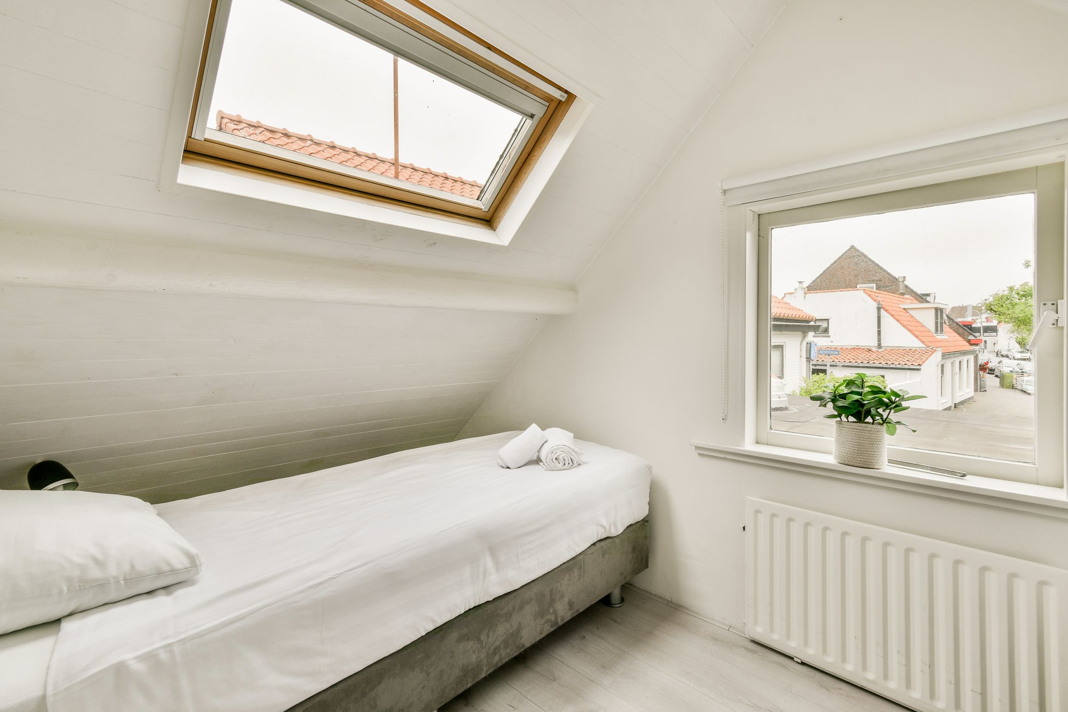 Photo 21 of Swaluëstraat 3