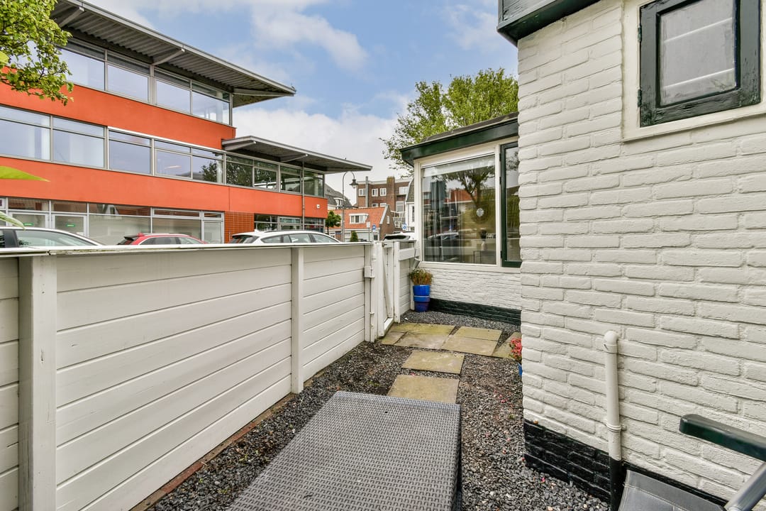 Photo 23 of Swaluëstraat 3