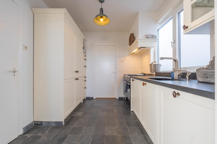 Foto 36 van Prinses Irenestraat 8