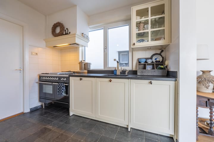 Foto 37 van Prinses Irenestraat 8