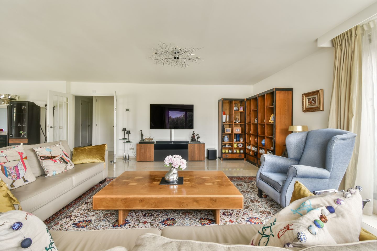 Photo 4 of Willem van Weldammelaan 131