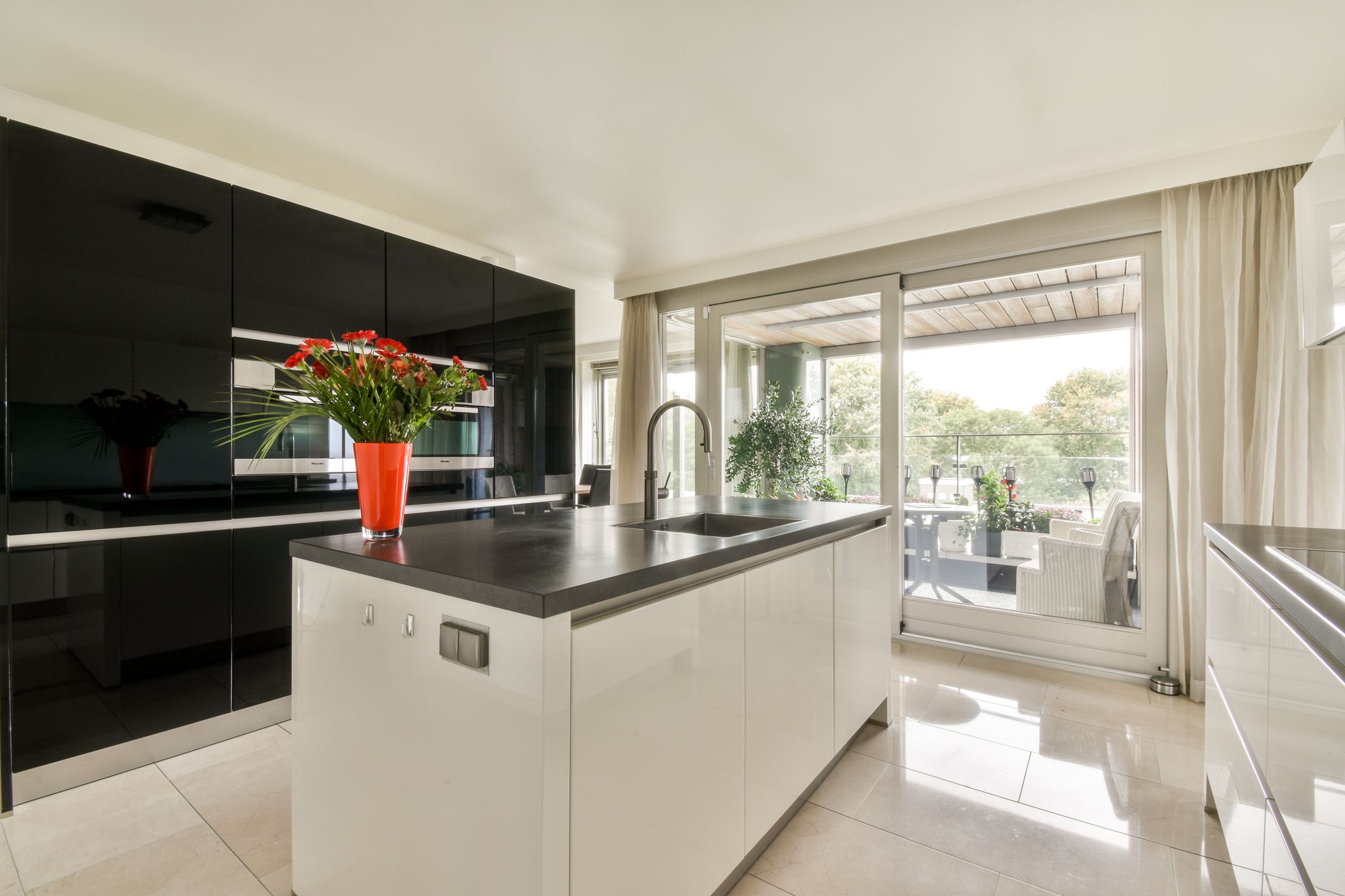 Photo 12 of Willem van Weldammelaan 131