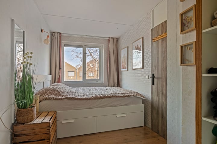 Foto 12 van Contrabasweg 111