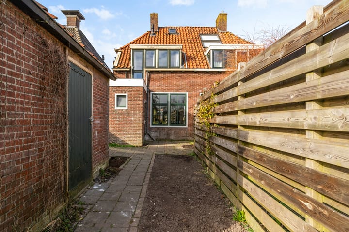 Foto 25 van Sânpaed 14