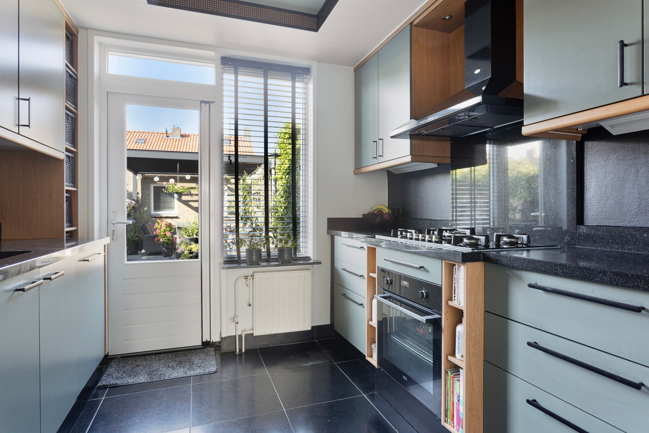 Photo 3 of Gijsbertus Voetiusstraat 11