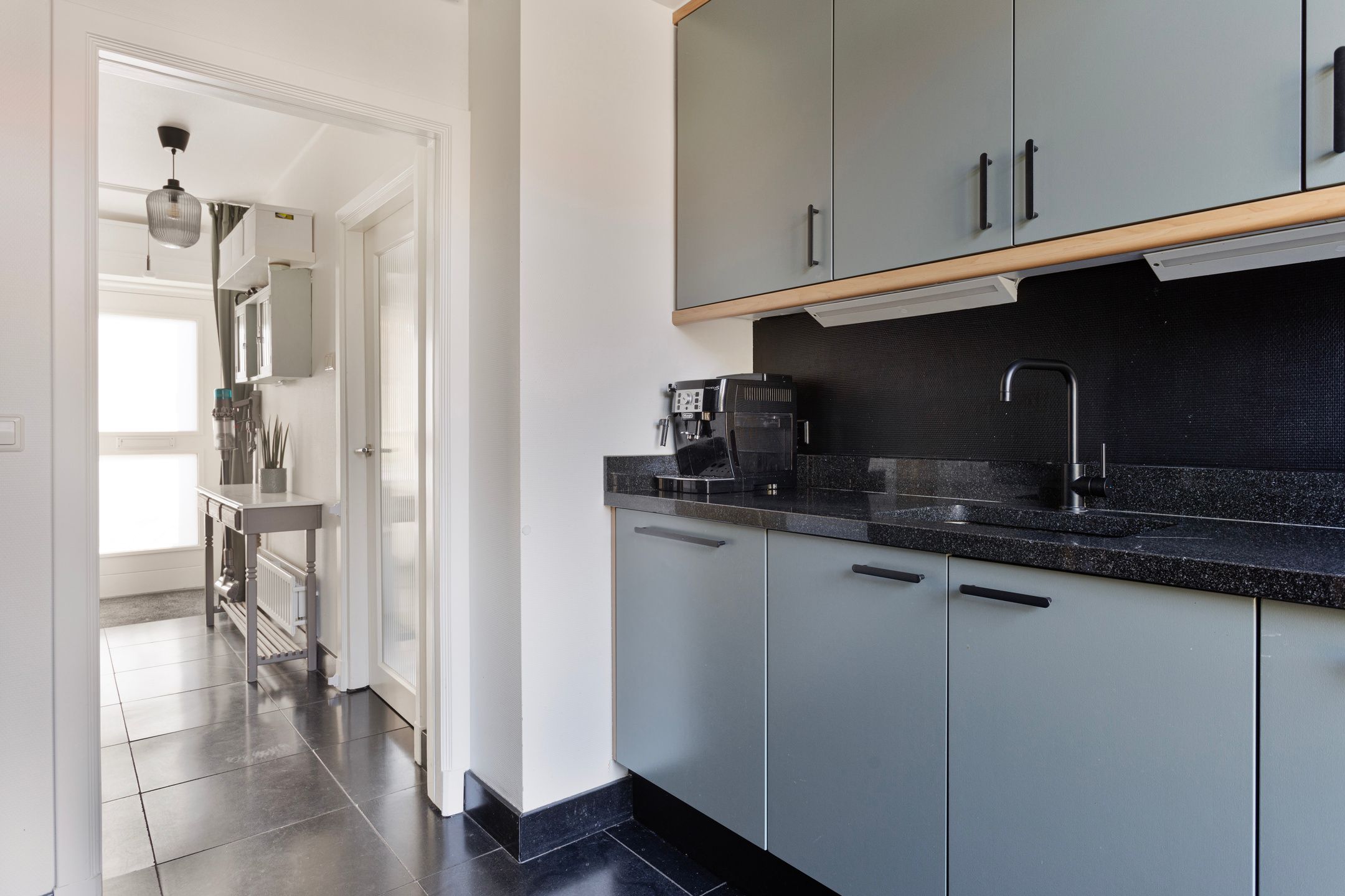 Photo 9 of Gijsbertus Voetiusstraat 11