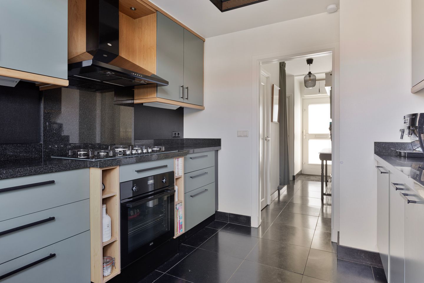 Photo 10 of Gijsbertus Voetiusstraat 11