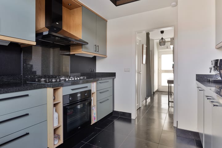 Photo 10 of Gijsbertus Voetiusstraat 11