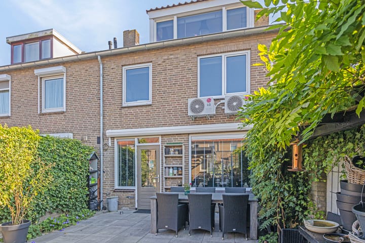 Photo 23 of Gijsbertus Voetiusstraat 11