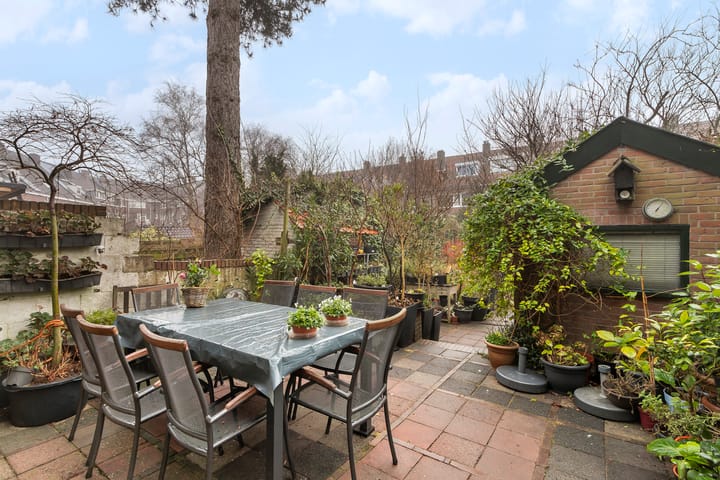 Foto 32 van Van Baerlestraat 30