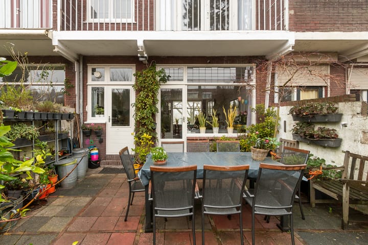 Foto 45 van Van Baerlestraat 30