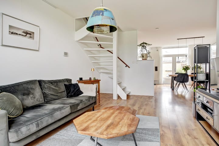 Foto 10 van Leeuweriklaan 12