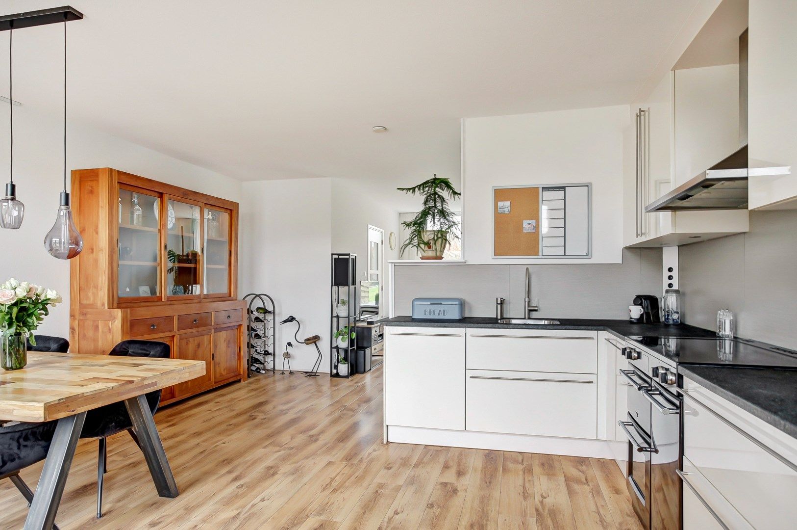 Foto 15 van Leeuweriklaan 12