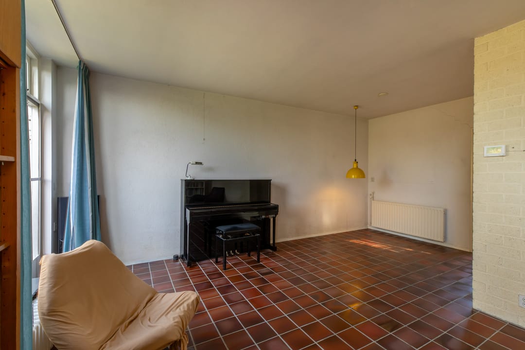 Photo 8 of Bisschopstraat 43