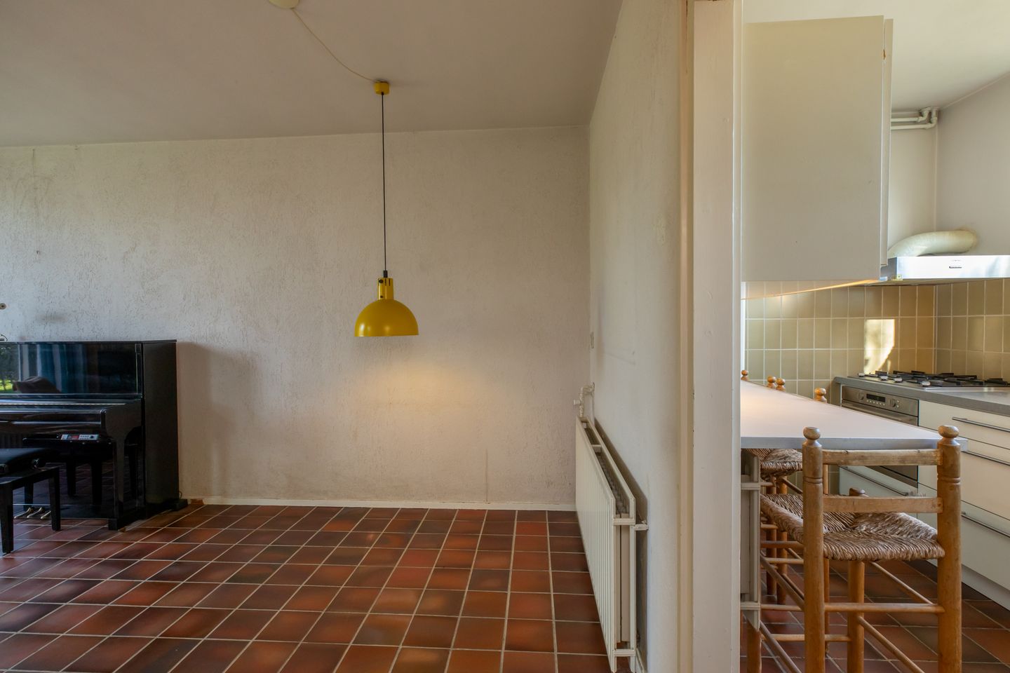 Photo 10 of Bisschopstraat 43