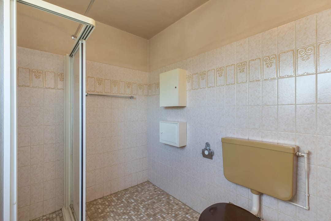 Photo 22 of Bisschopstraat 43