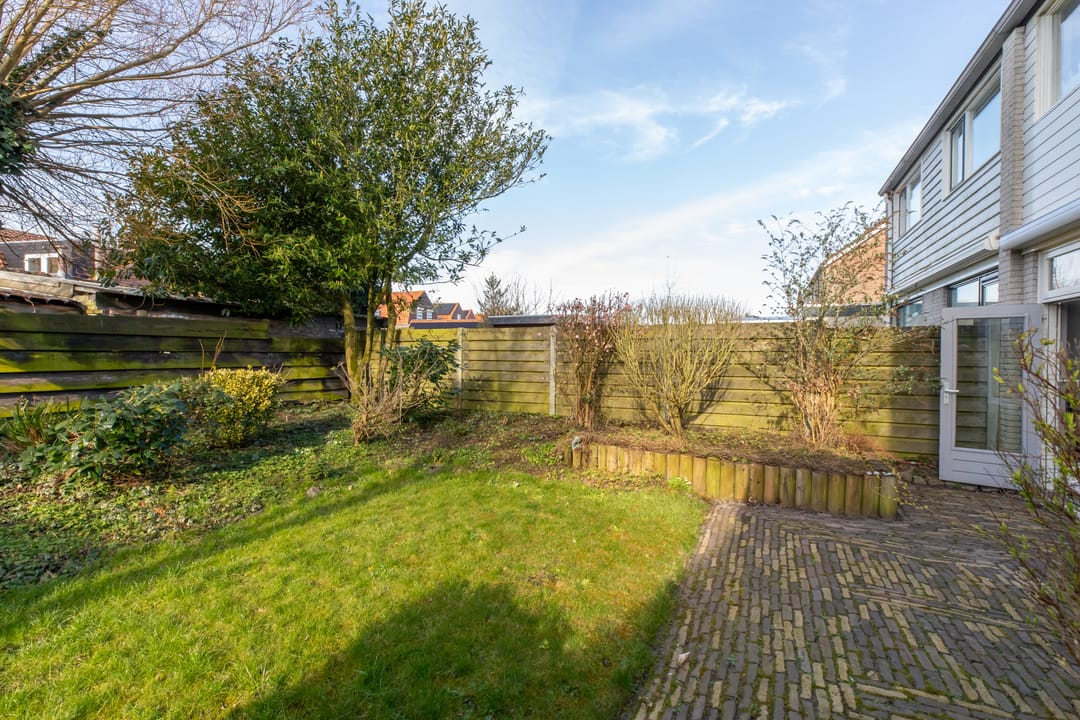 Photo 28 of Bisschopstraat 43