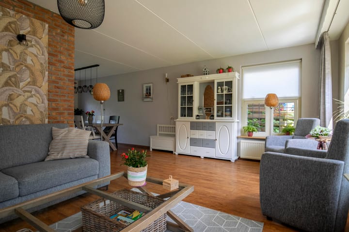 Foto 15 van J. van Raesfeldstraat 5