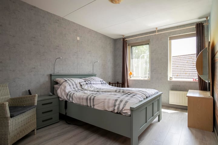 Foto 32 van J. van Raesfeldstraat 5