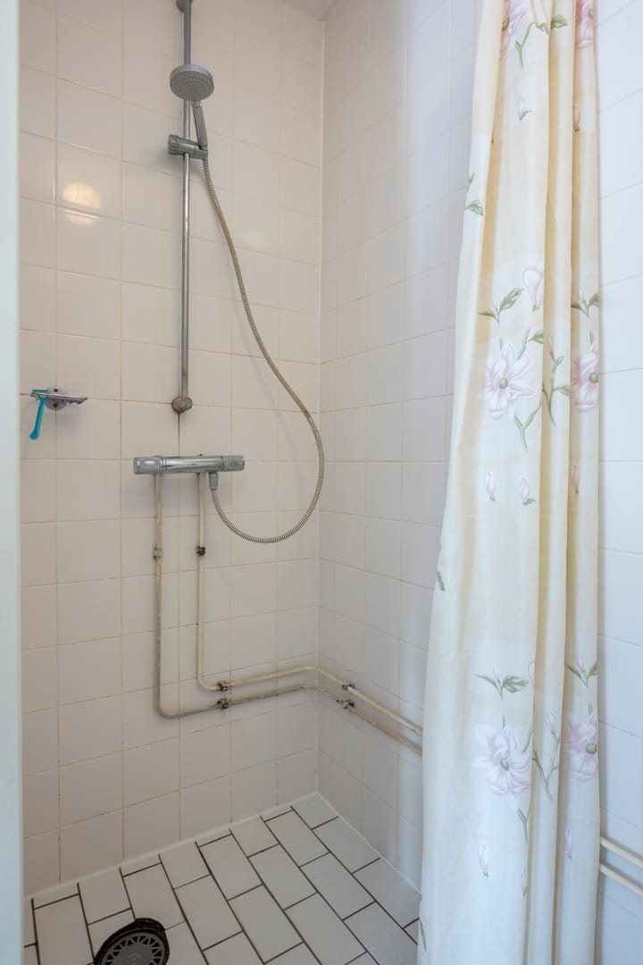 Photo 10 of Benzenraderweg 223