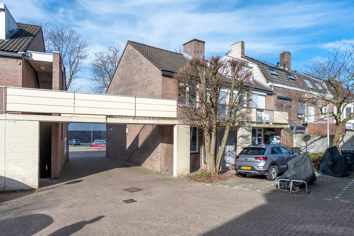 Photo 15 of Benzenraderweg 223