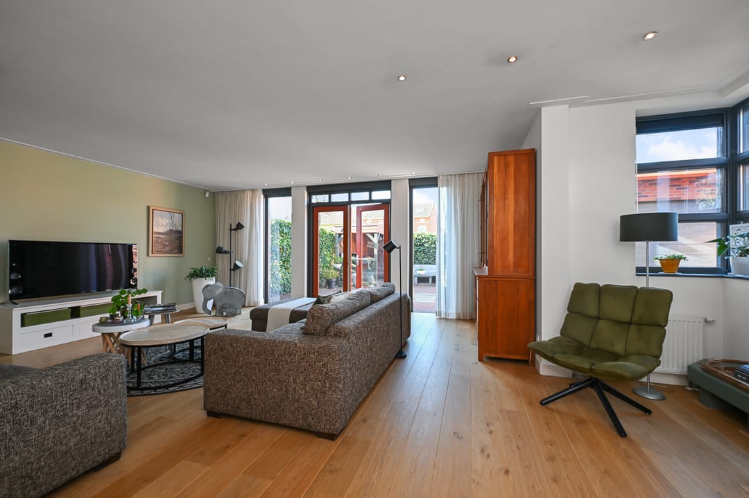 Photo 8 of J M van der Meystraat 19