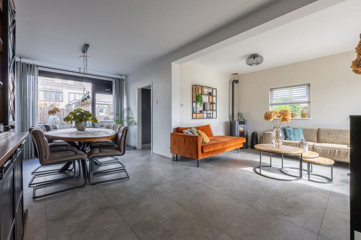 Foto 2 van Van den Berghlaan 517