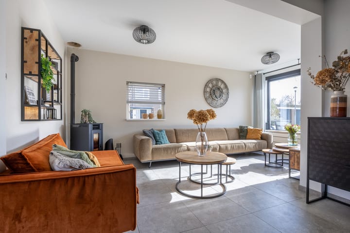 Foto 11 van Van den Berghlaan 517